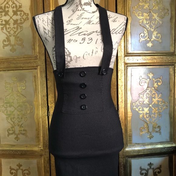 Dresses & Skirts - Dress/Skirt